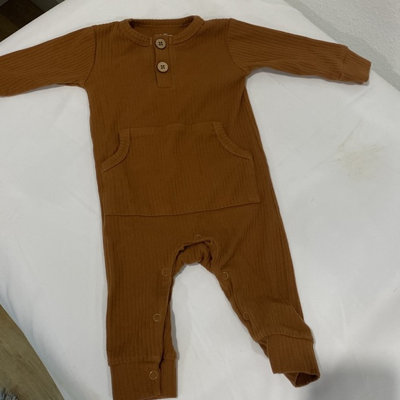 Three Little Tots (2) Baby Ribbed Organic Playsuits with Pockets |Sz 3-6 months - Picture 8 of 12